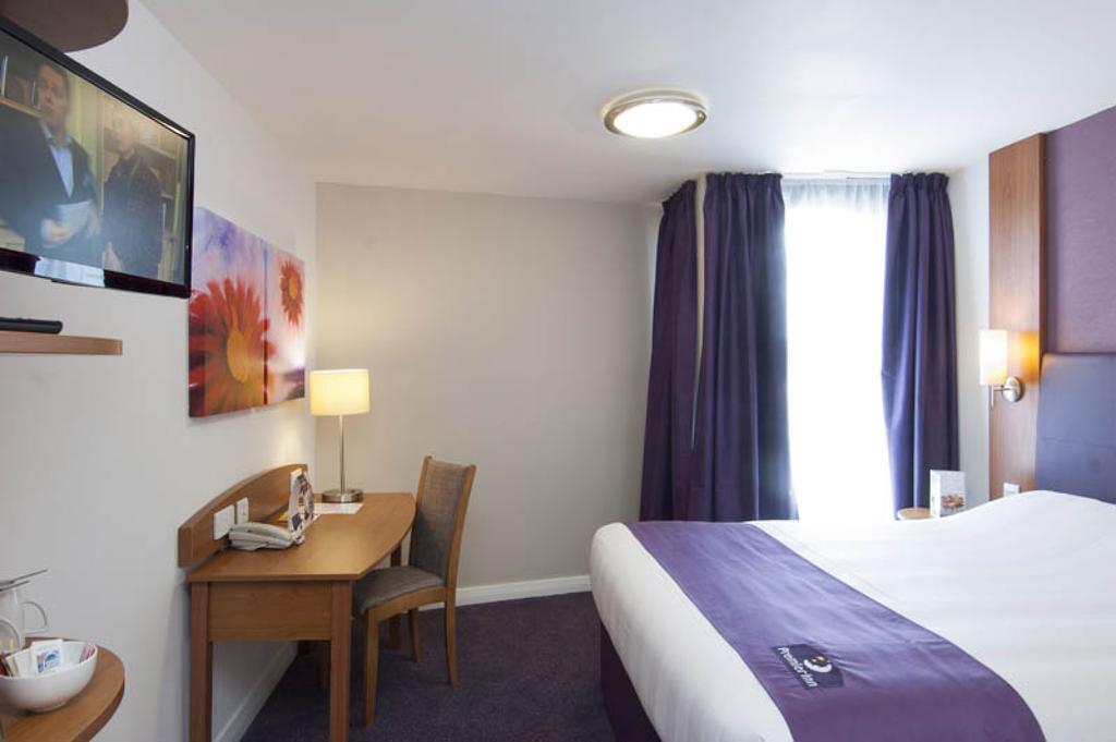 Premier Inn Reading Central Phòng bức ảnh