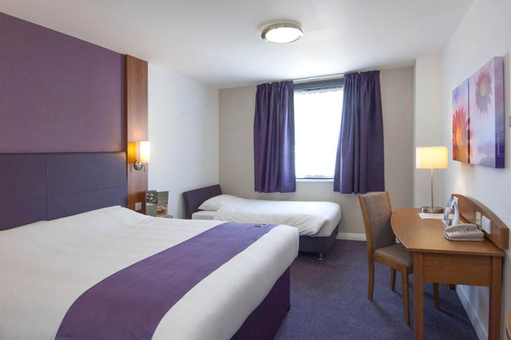 Premier Inn Reading Central Phòng bức ảnh