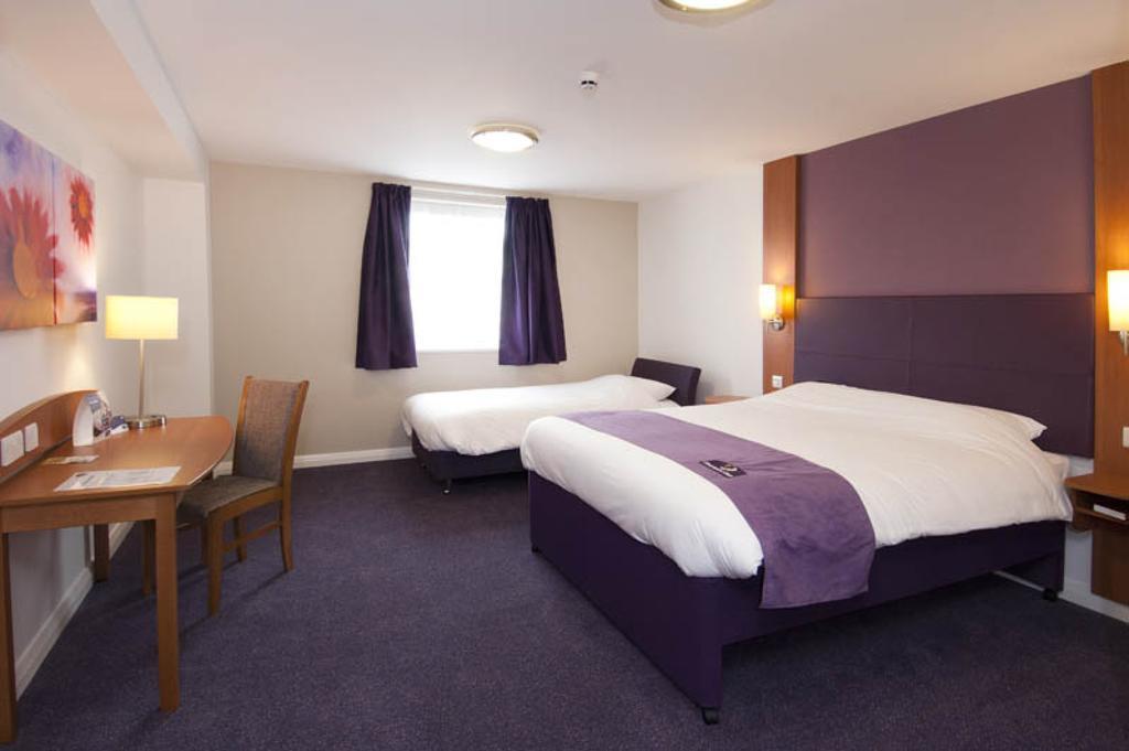 Premier Inn Reading Central Phòng bức ảnh